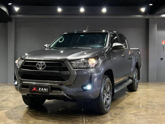 TOYOTA HILUX 2.8 D-4D TURBO DIESEL CD SR 4X4 AUTOMÁTICO